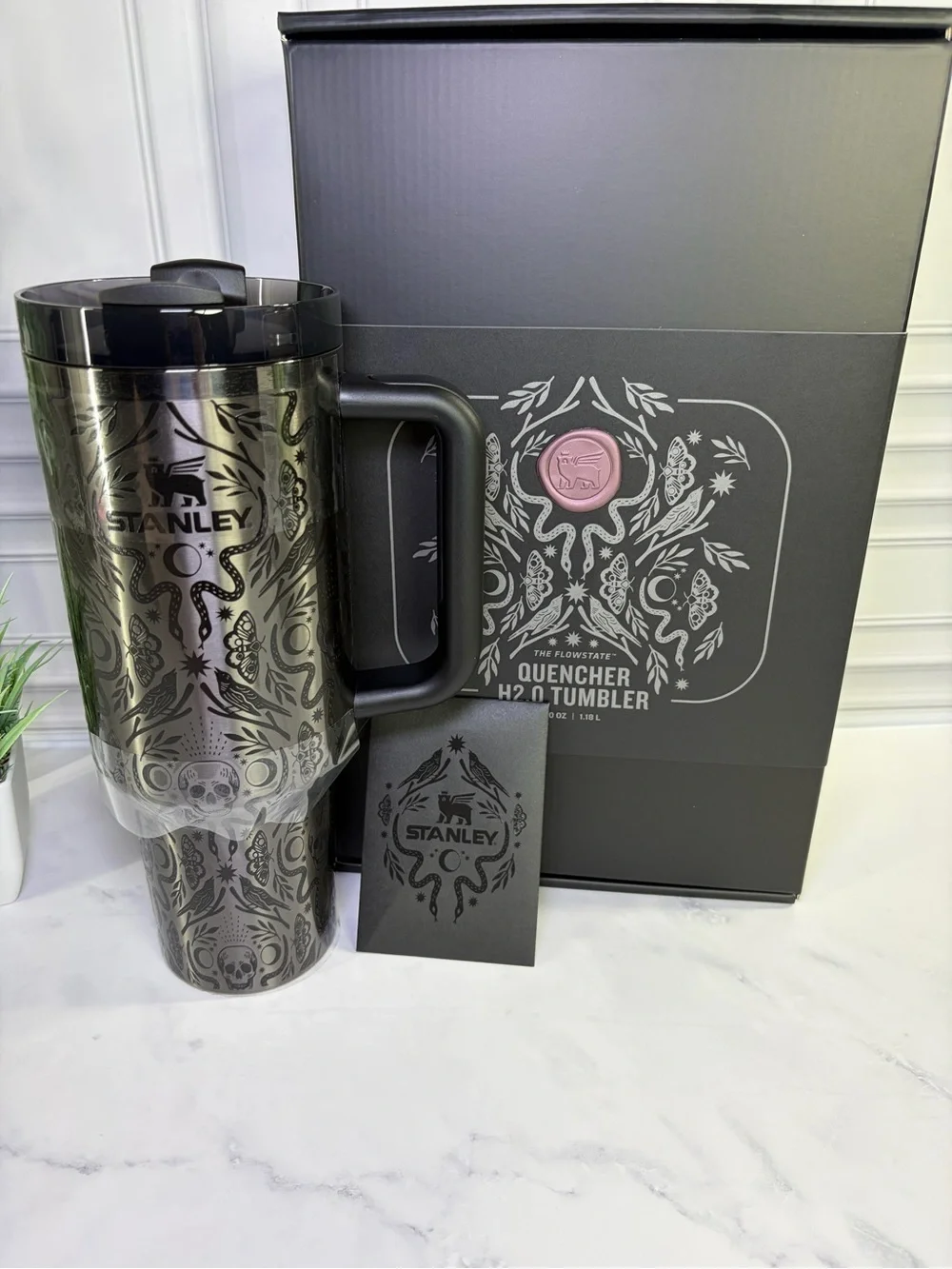 Stanley Deadly Damask 40oz BNIB - Picture 2 of 11